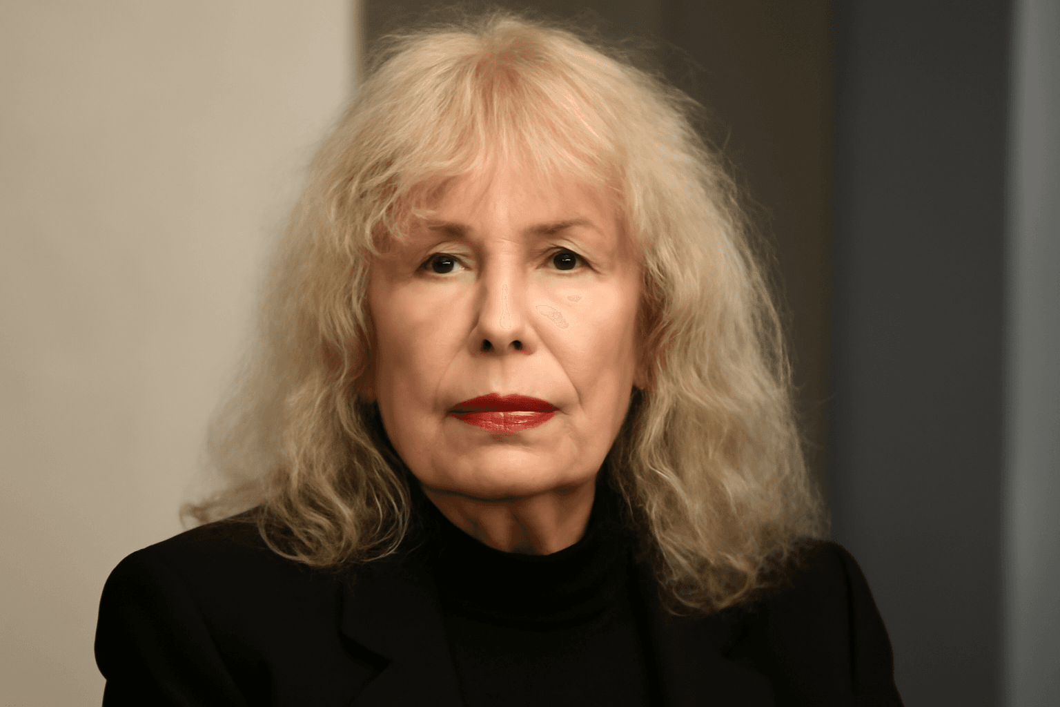 Loretta Swit, Emmy-Winning 'M*A*S*H' Star, Passes Away at 87 Loretta Swit, Emmy-Winning 'M*A*S*H' Star, Passes Away at 87